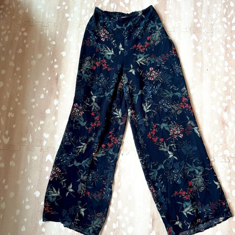 Floral Vince Camuto pants